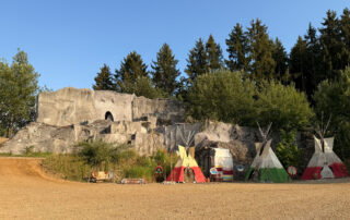 Festspiele Burgrieden im Sommer 2026 (leere Bühne) / Foto: KARL MAY & Co. / Margref